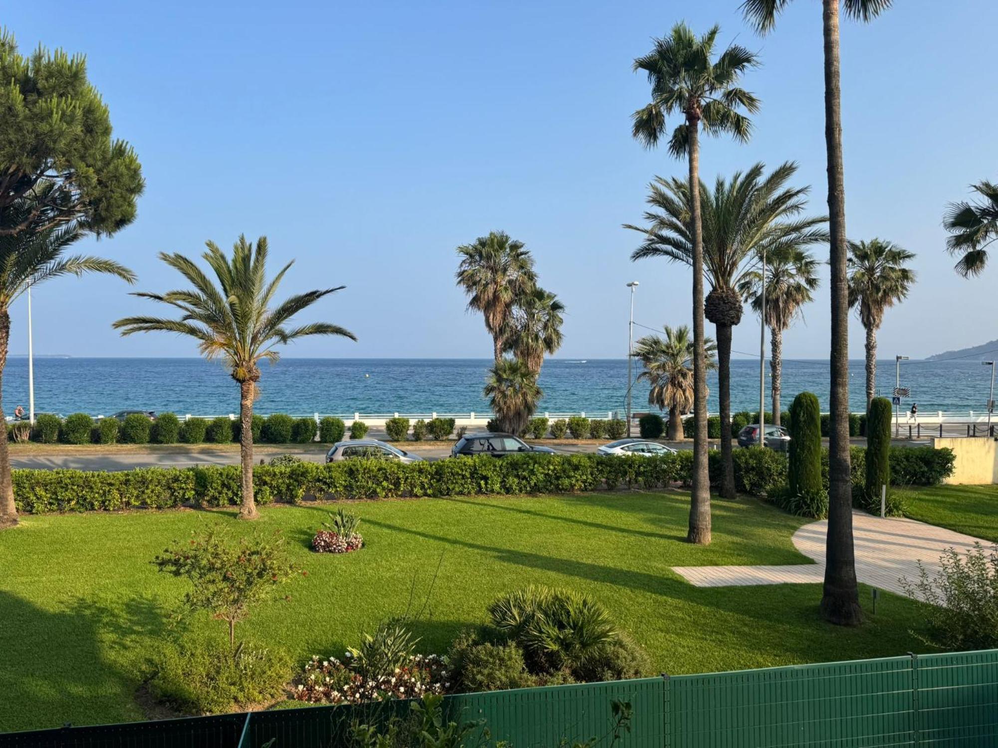 Appartement 2 Bedroom Luxury Sea View Terrace
