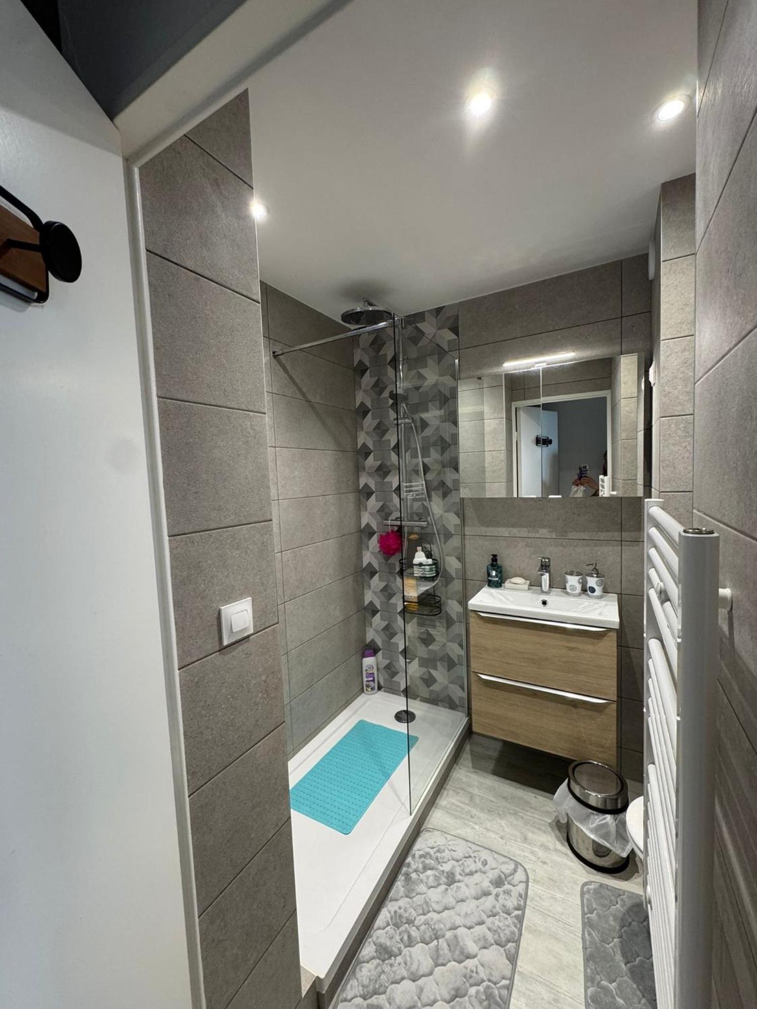 2 Bedroom Luxury Sea View Terrace Appartement *